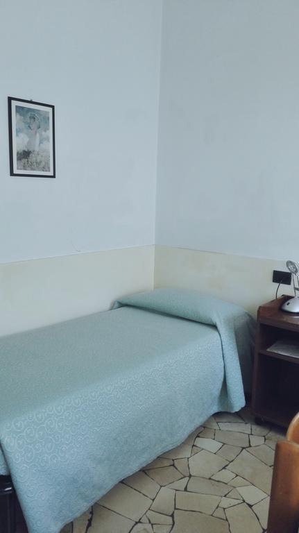 Hotel Mira วาเรเซ ภายนอก รูปภาพ